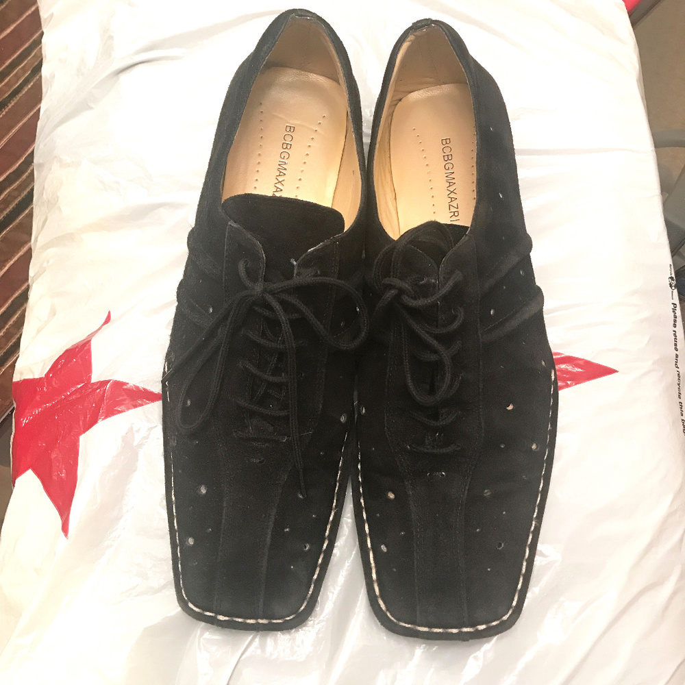 BCBGMAXAZRIA perforated suede leather loafers - Picture 7 of 7